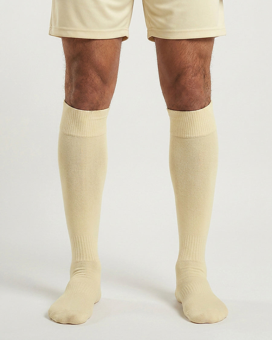Farrellys World knee-length football socks with matching shorts - Off White